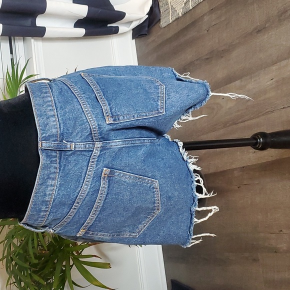 PINK by Victorias Secret High Rise Wedge Shorts Size 30 - Picture 3 of 10